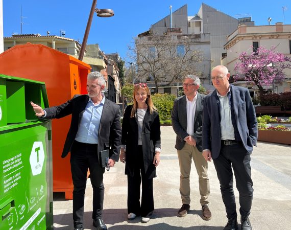 El Consorci de Residus participa en un projecte pilot estatal per impulsar un nou model de recollida de tèxtil i calçat que s’inicia al municipi de Rubí